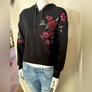 2💎’s/$22~Jessica Simpson Floral Embroidered Hoodie~Medium